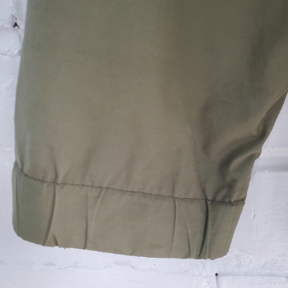 Saks 5th Ave 5/48 Men's windbreaker jacket. Olive green. Size MEDIUM - Picture 9 of 10